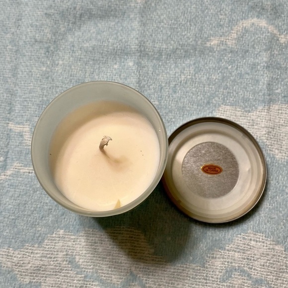 Sound Shore Candle Company Lavender Scented Candle New - Picture 4 of 5